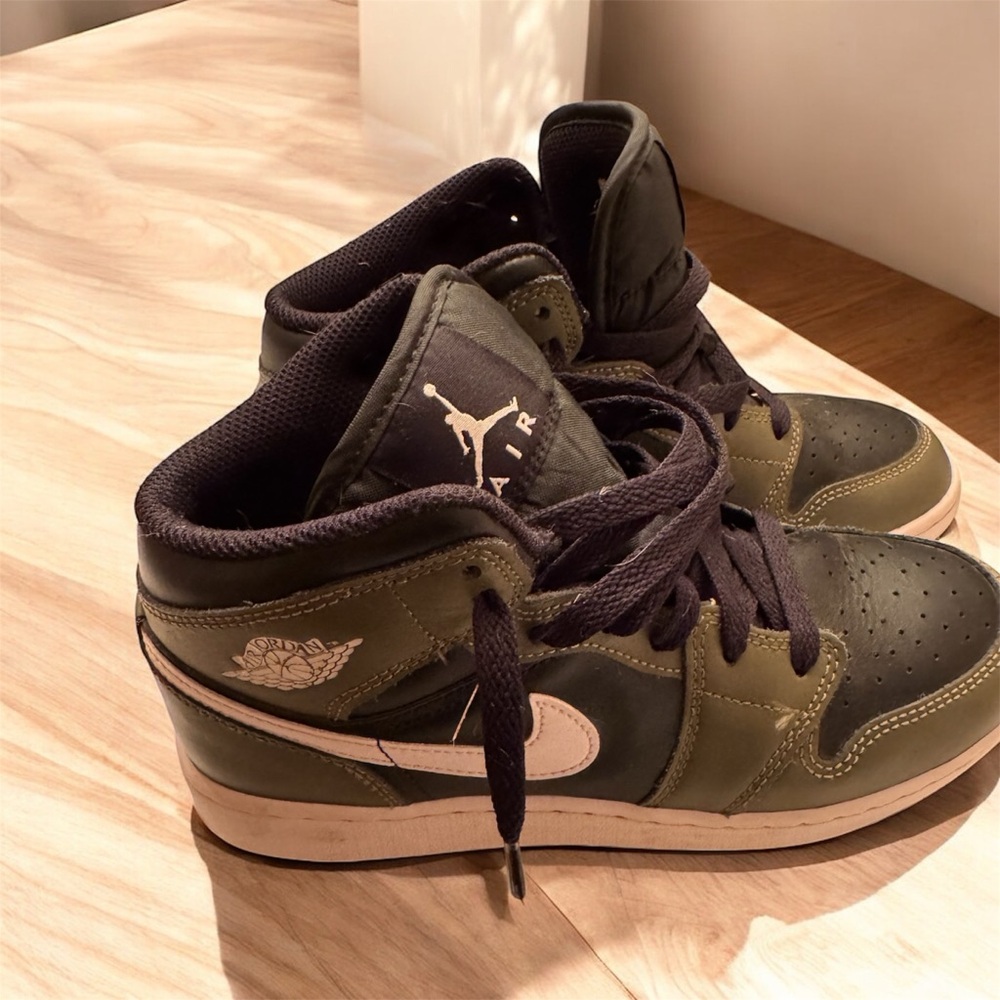 Jordan Youth Sneakers - Olive and Black